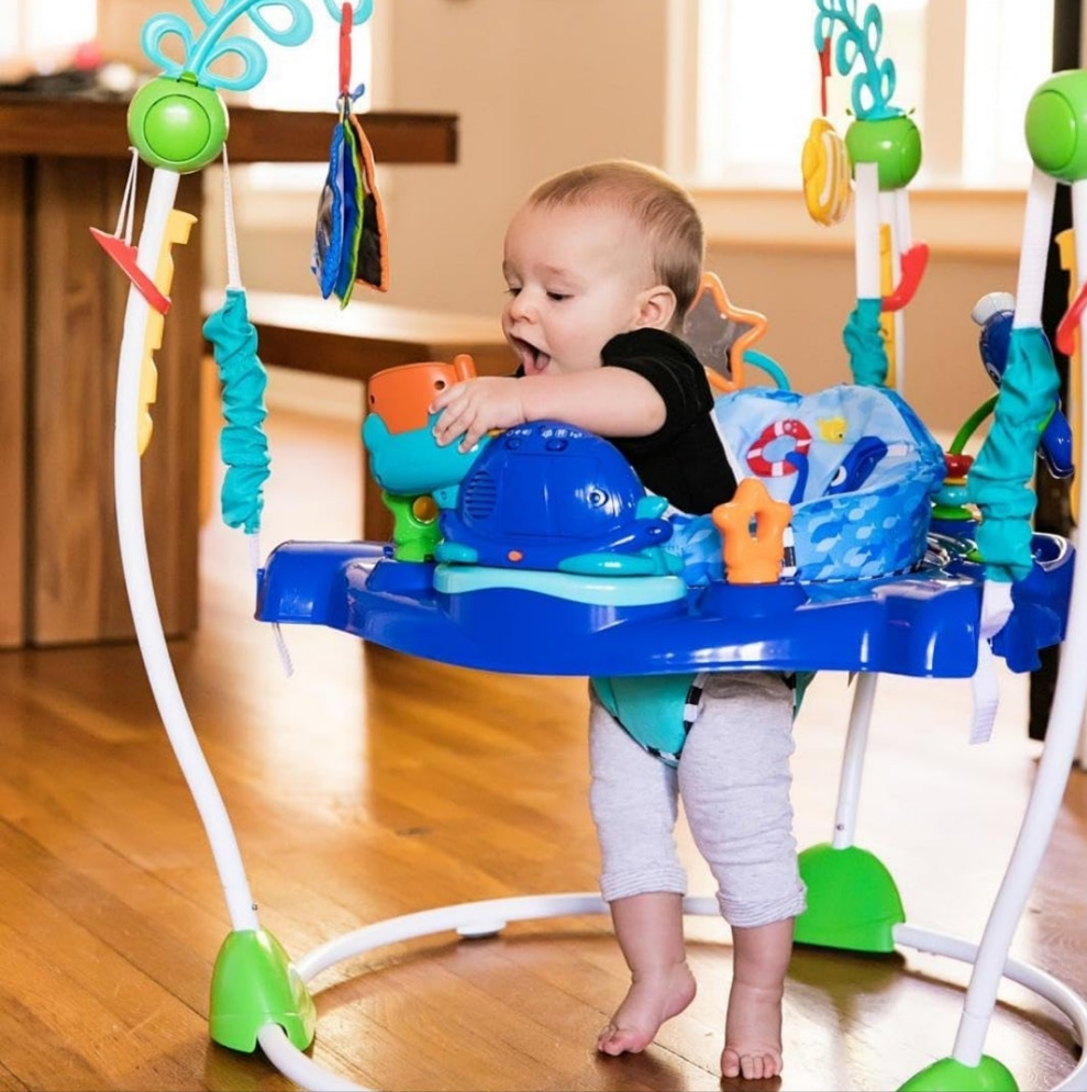 Baby Einstein ká Neptune awari jumper / alarinkiri