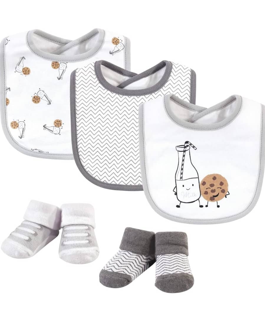 T18 Hudson omo tuntun bib ati booties ṣeto