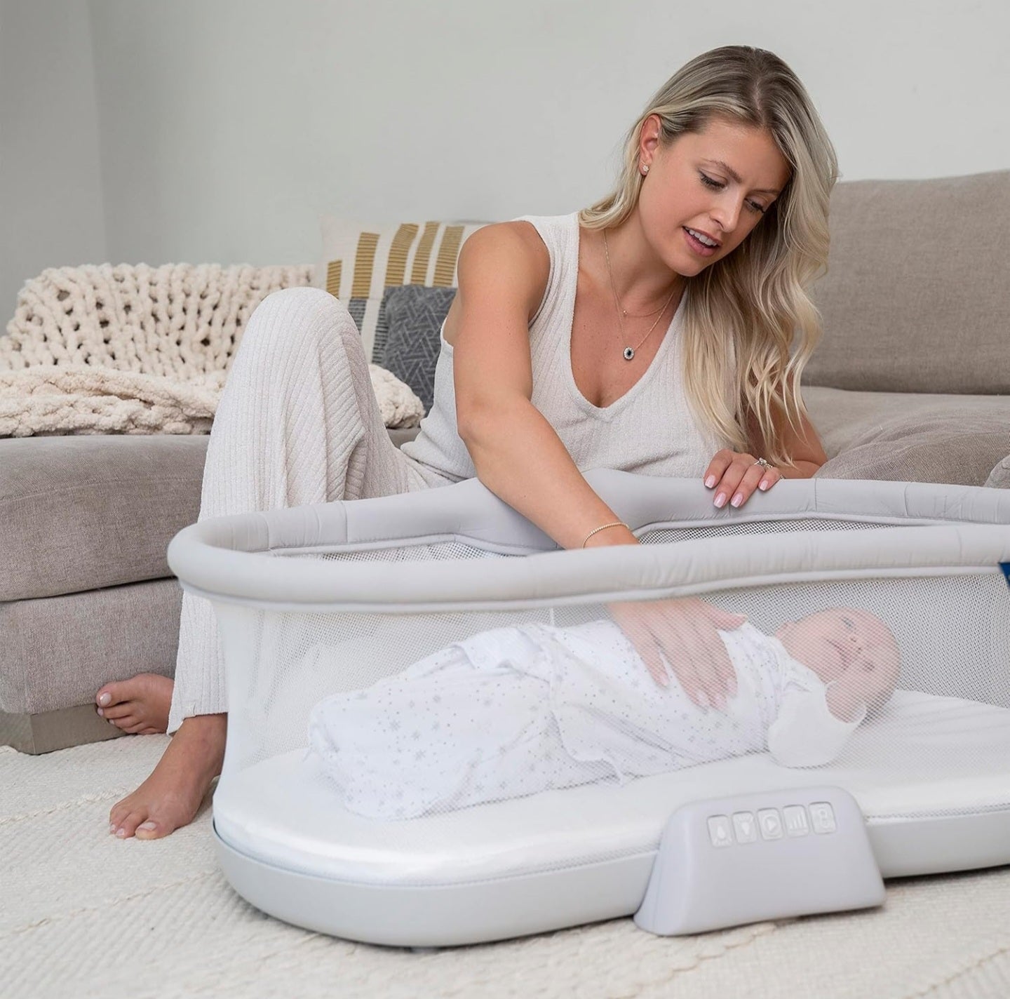 Halo swivel Bassinet 3.0-The premium bed side sleeper