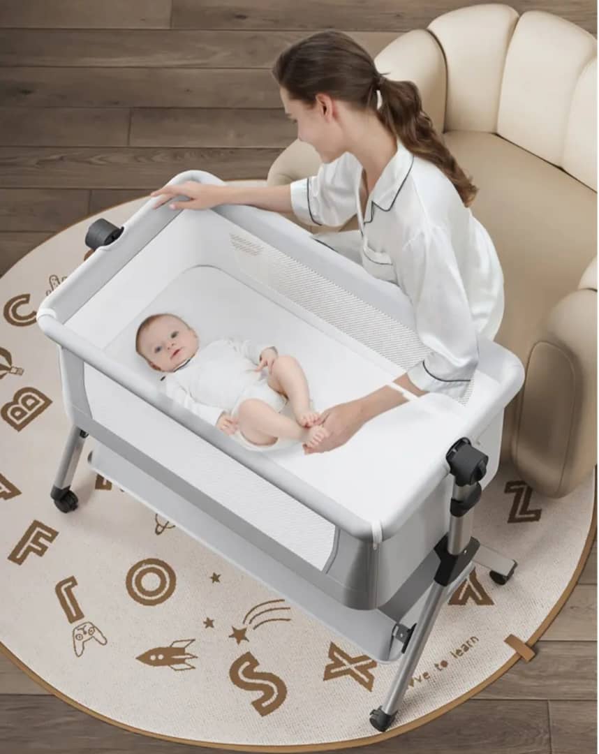 T31 Lẹgbẹẹ mi Baby bassinet