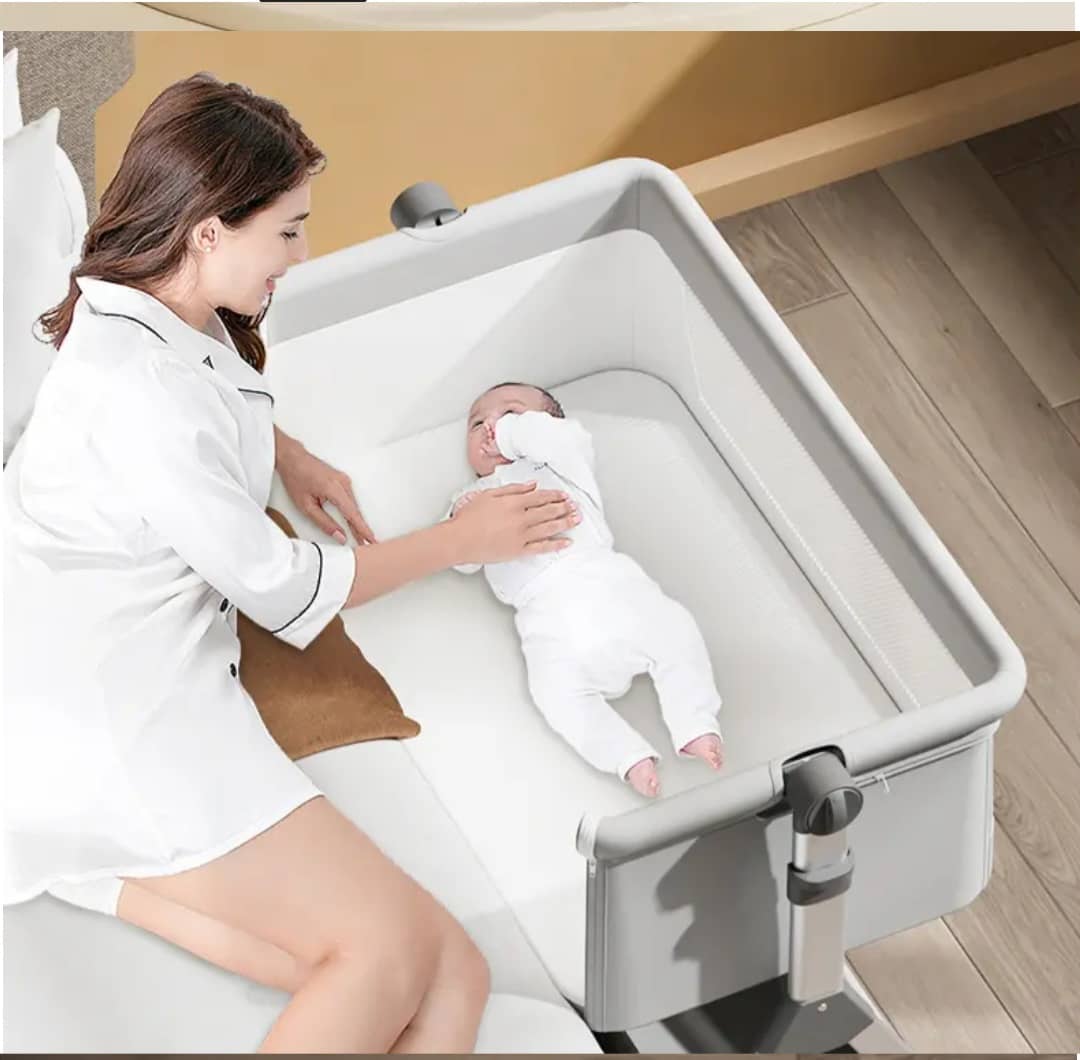 T31 Lẹgbẹẹ mi Baby bassinet