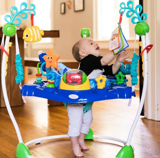 Baby Einstein ká Neptune awari jumper / alarinkiri