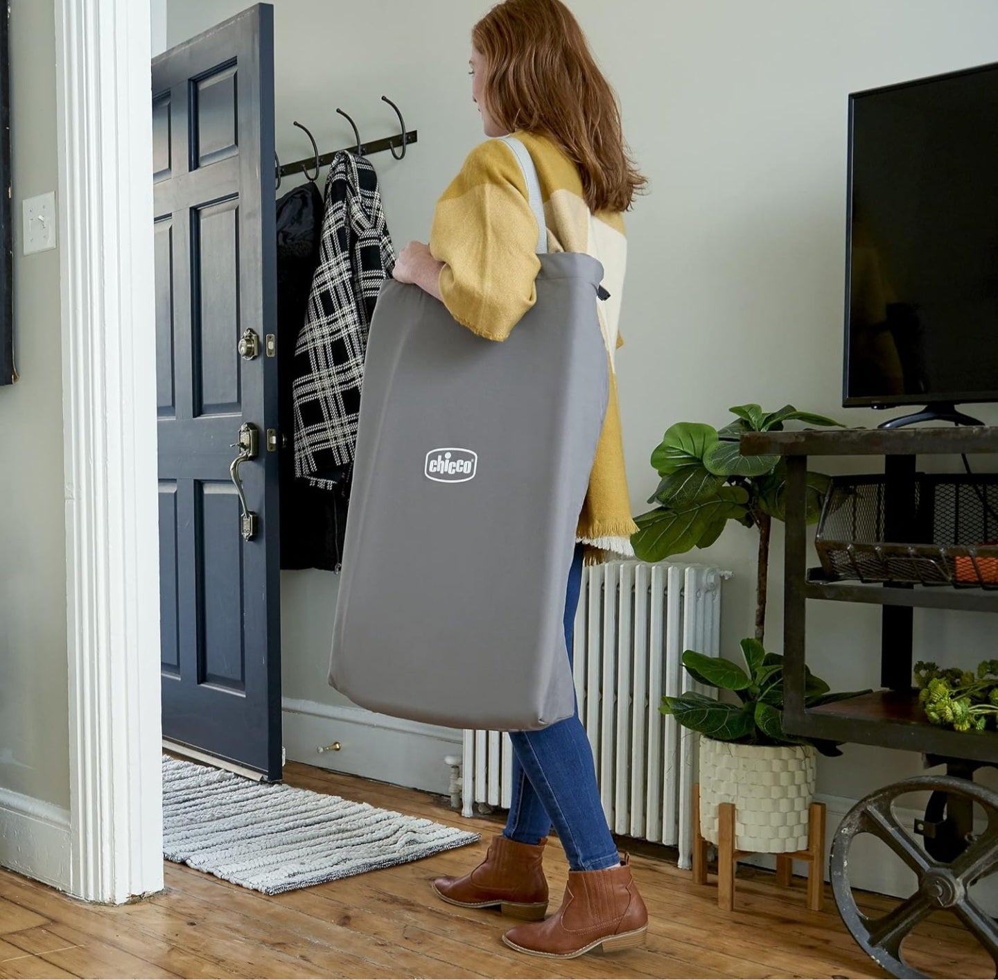 Chicco LullaGo® Anywhere Portable Bassinet